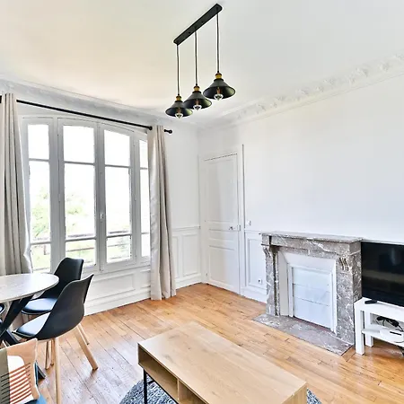 Apartment Lumineux Banlieue Parisienne -