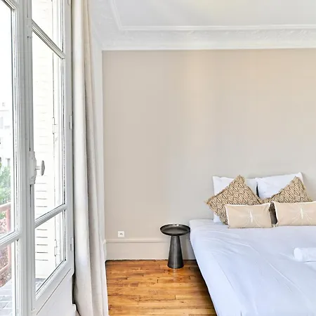 Apartment Lumineux Banlieue Parisienne - *