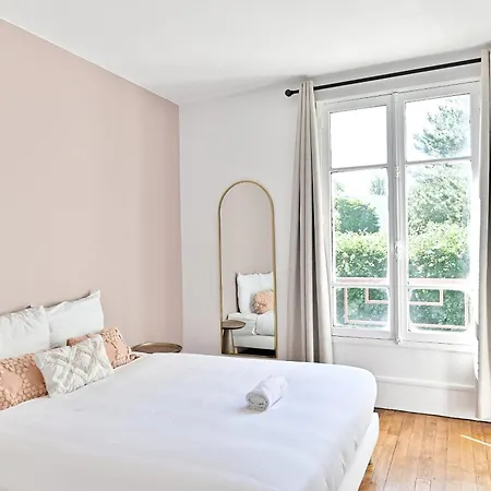 Lumineux Banlieue Parisienne - * Puteaux